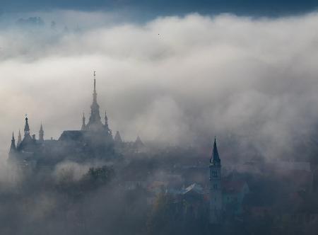 Dichter Nebel über der Altstadt