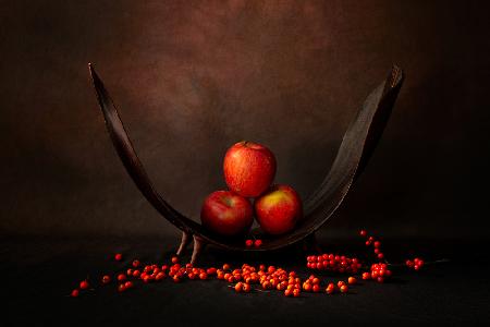 Apfel und rote Beere