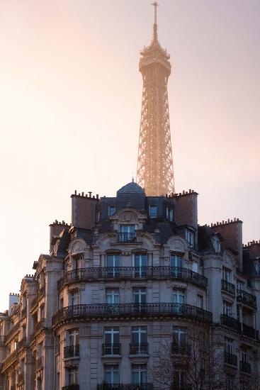 Der spähende Eiffel